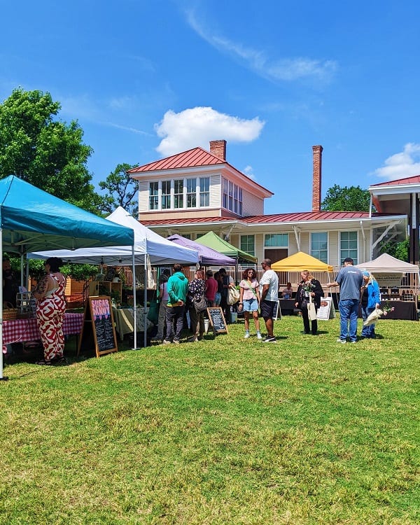 Amqui Station Farmers Market
