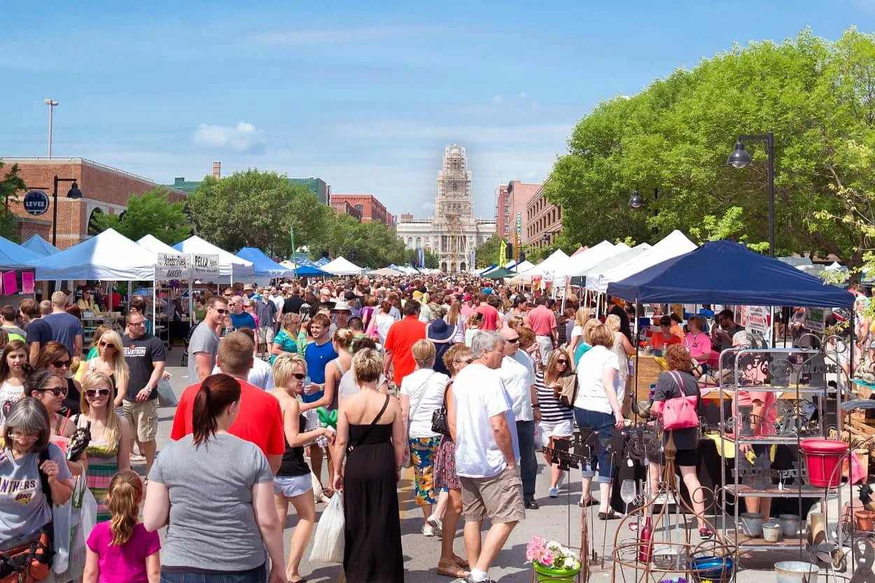 Des Moines Downtown Farmers Market