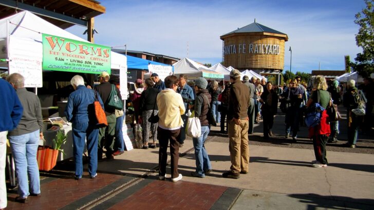 20 Best Farmers Markets in Santa Fe (and Nearby Areas)